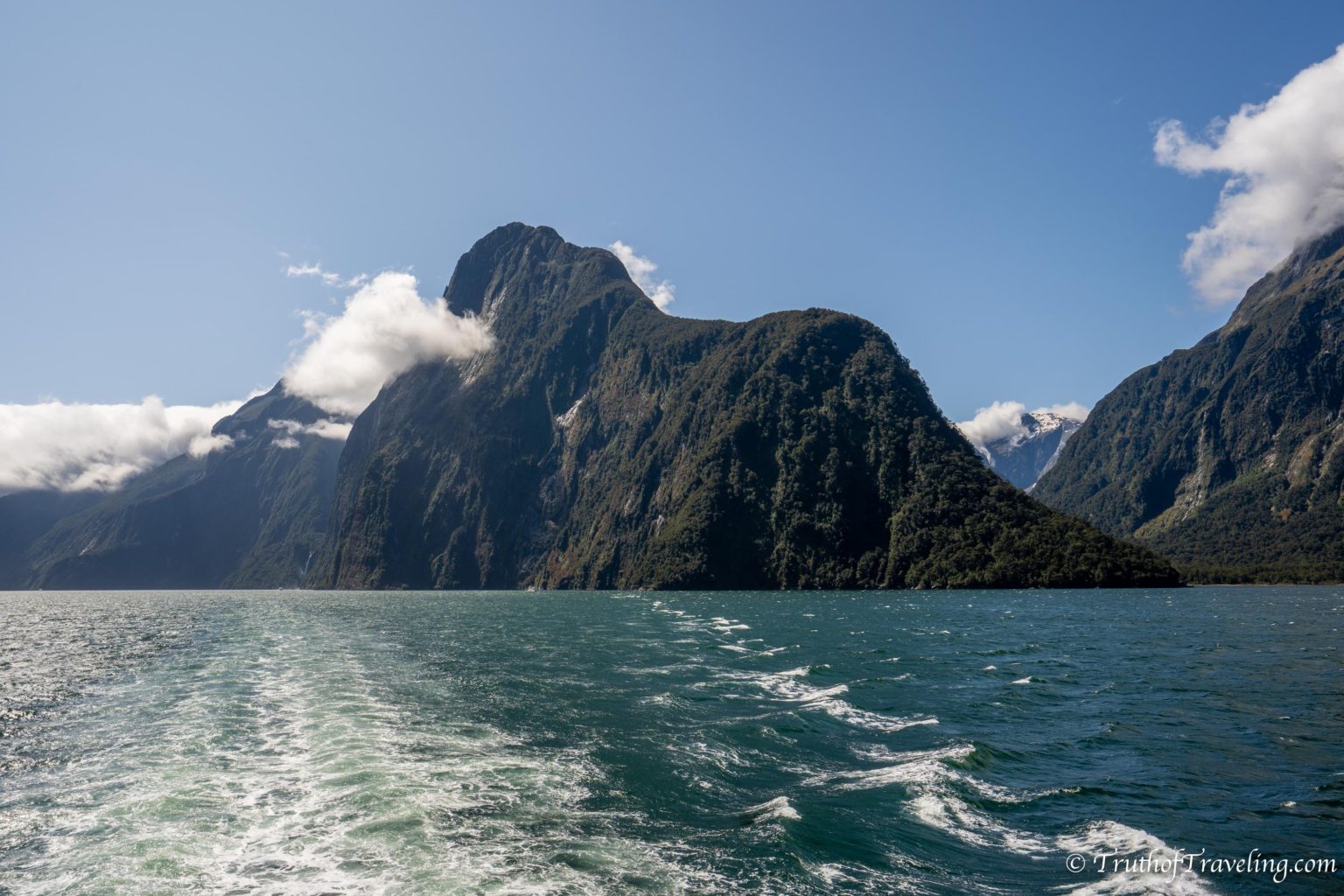 Guide to Visiting Milford Sound in New Zealand - Truth of Traveling